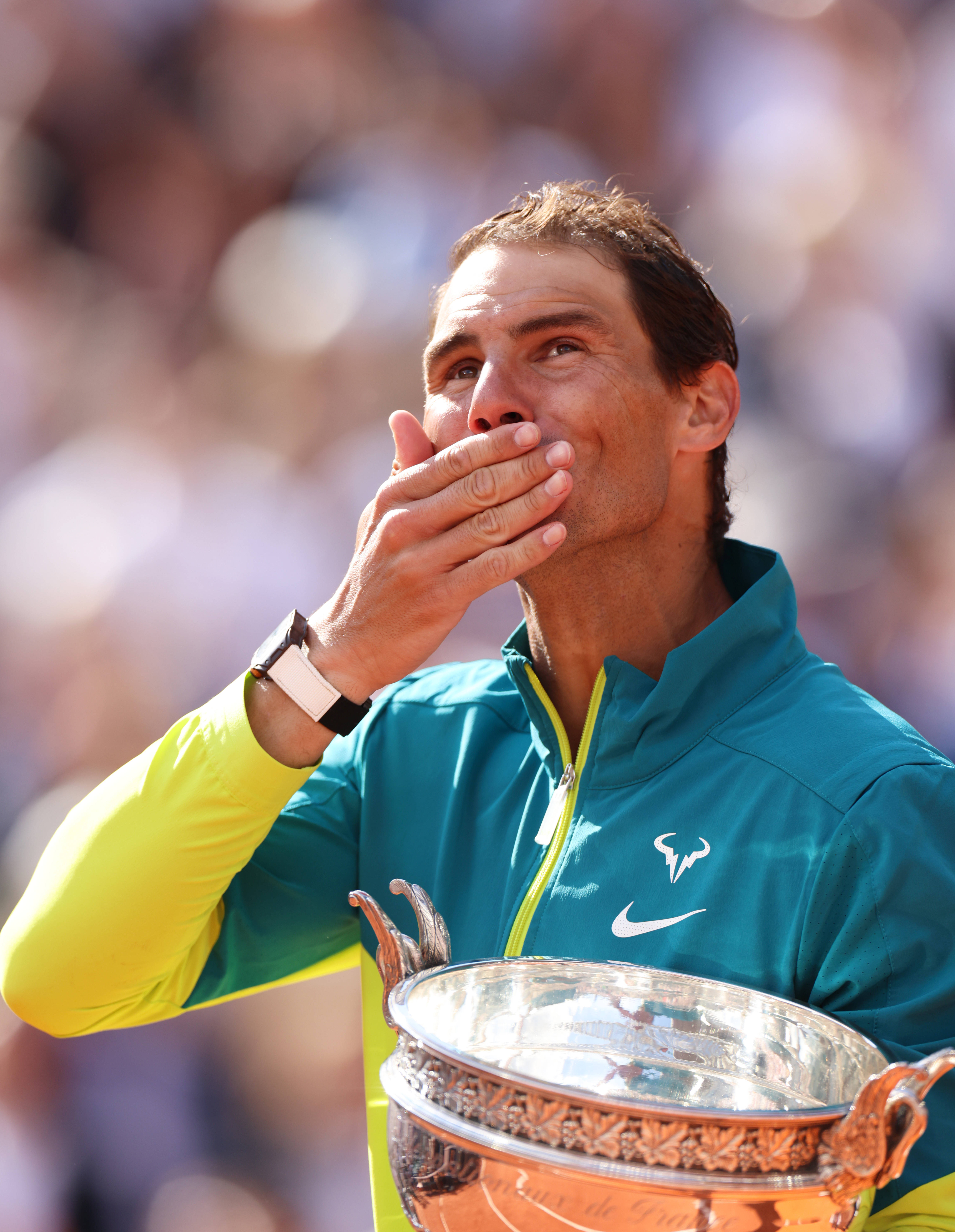 包含欧洲网球队力克美国网球队，纳达尔统治全场的词条