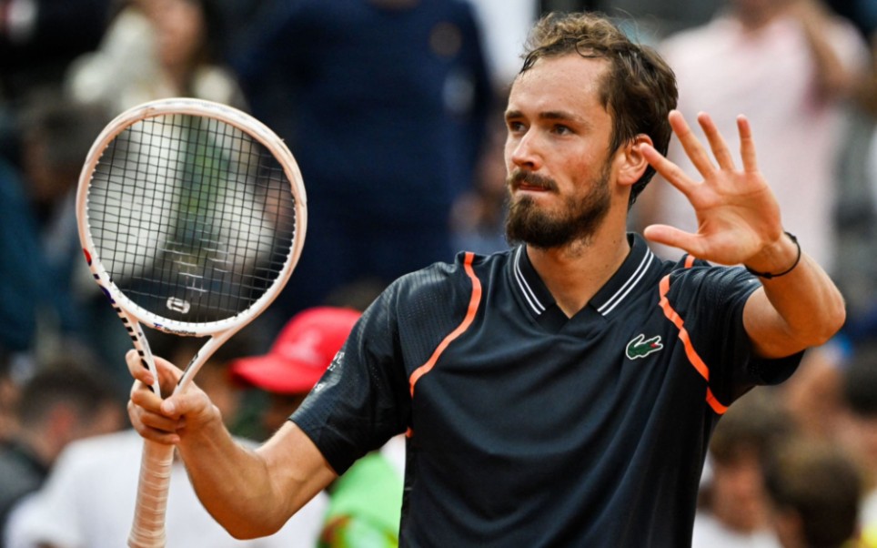 关于美国网球队碾压世界网球队,梅德韦杰夫绝境逆转的信息 关于美国网球队碾压世界网球队,梅德韦杰夫绝境逆转的信息