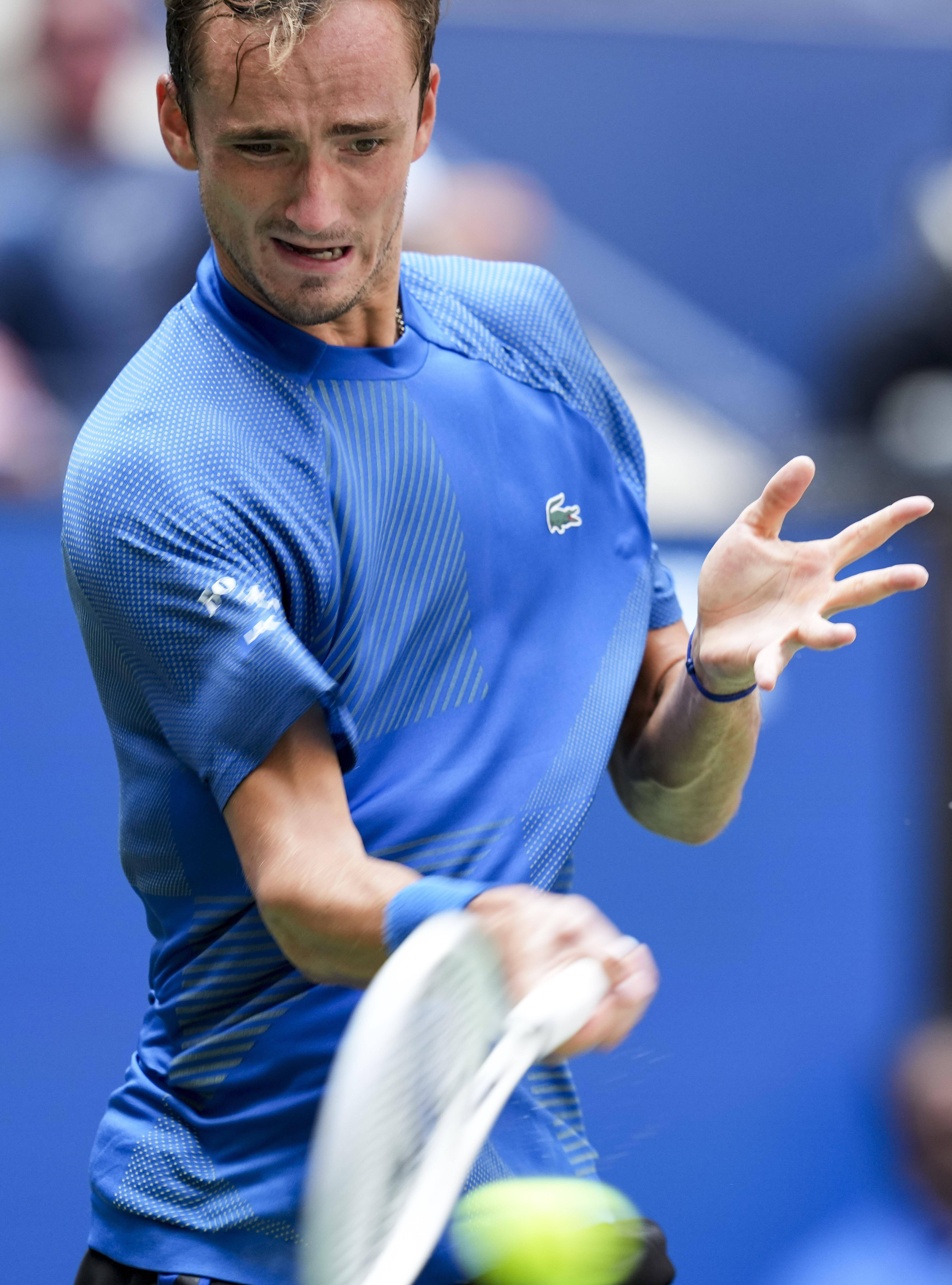 米兰体育官网-包含美国网球队绝地反击欧洲网球队,梅德韦杰夫关键制胜的词条