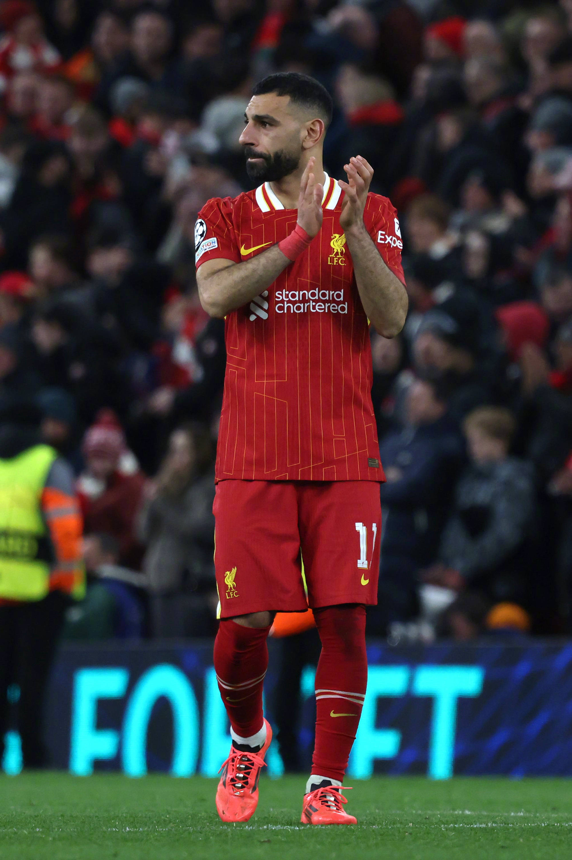 利物浦轻取尤文，莱万打破历史纪录的简单介绍