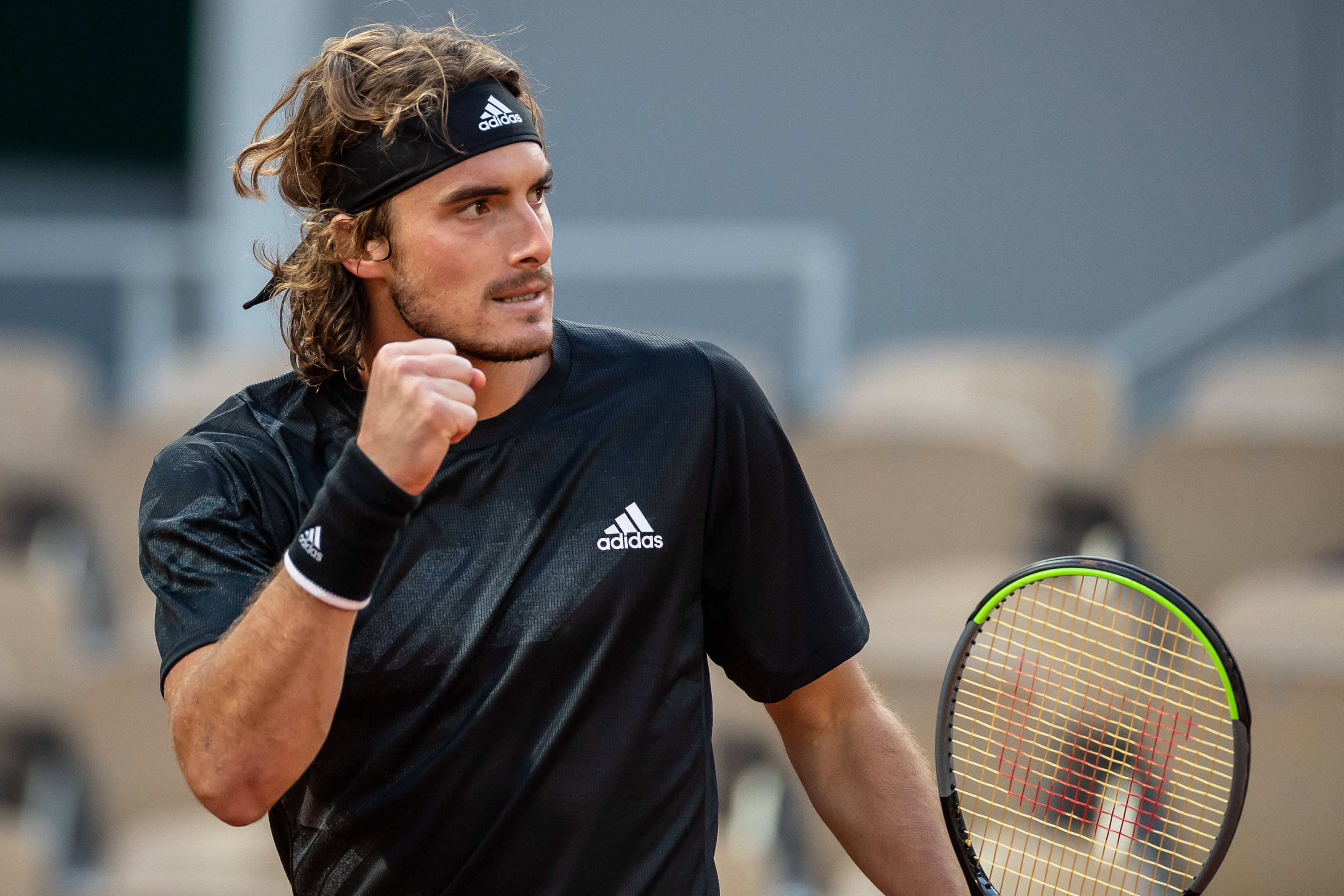 米兰体育官网-关于世界网球队完胜美国网球队，西西帕斯爆发神勇的信息