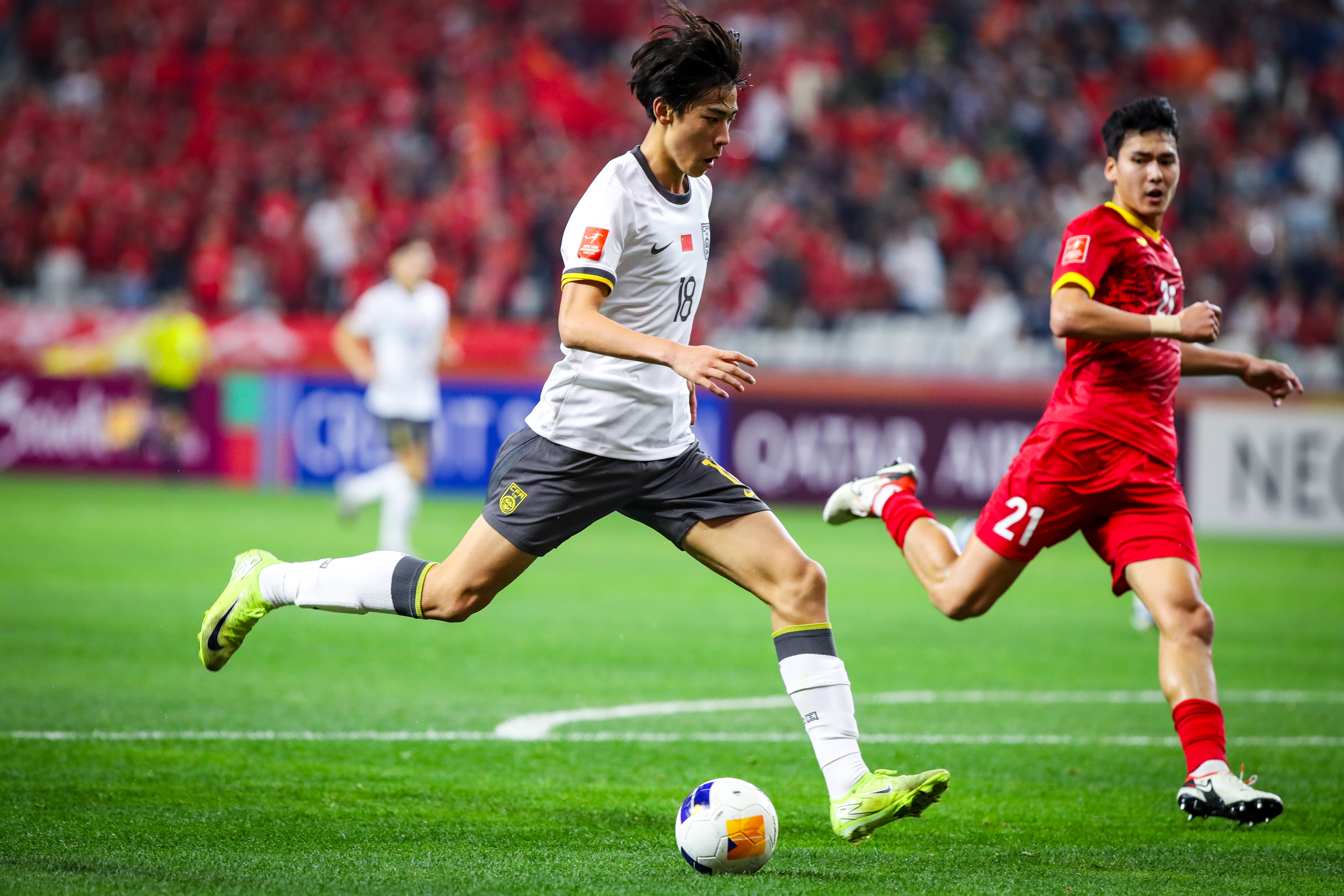 精彩比拼!亚洲俱乐部赛场上演激战的简单介绍 精彩比拼!亚洲俱乐部赛场上演激战的简单介绍