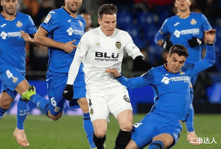 米兰体育-阿贾克斯战胜皇家社会,小组出线将近的简单介绍