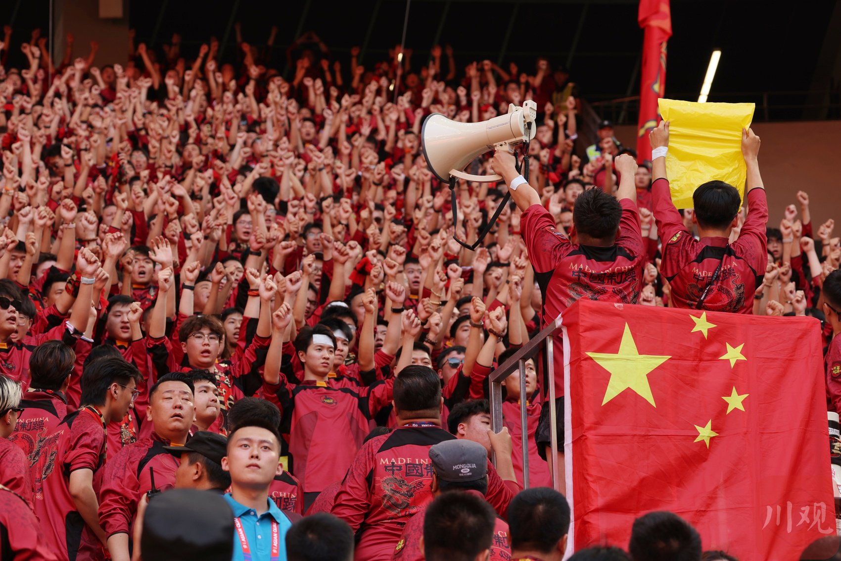 包含队员们在场上尽展风采，为球队争得胜利的词条