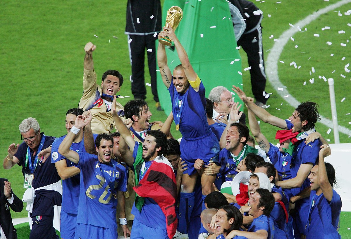 包含苏格兰队取得关键胜利，欧洲杯预选赛前途光明的词条