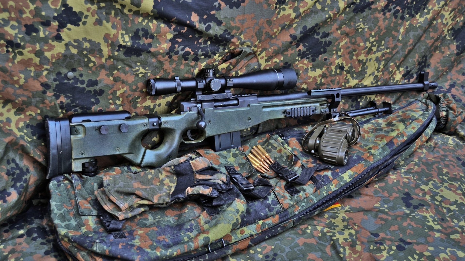 南美风暴席卷欧洲，厄瓜多尔硬汉的拜仁之役与迪巴拉的欧冠封神夜