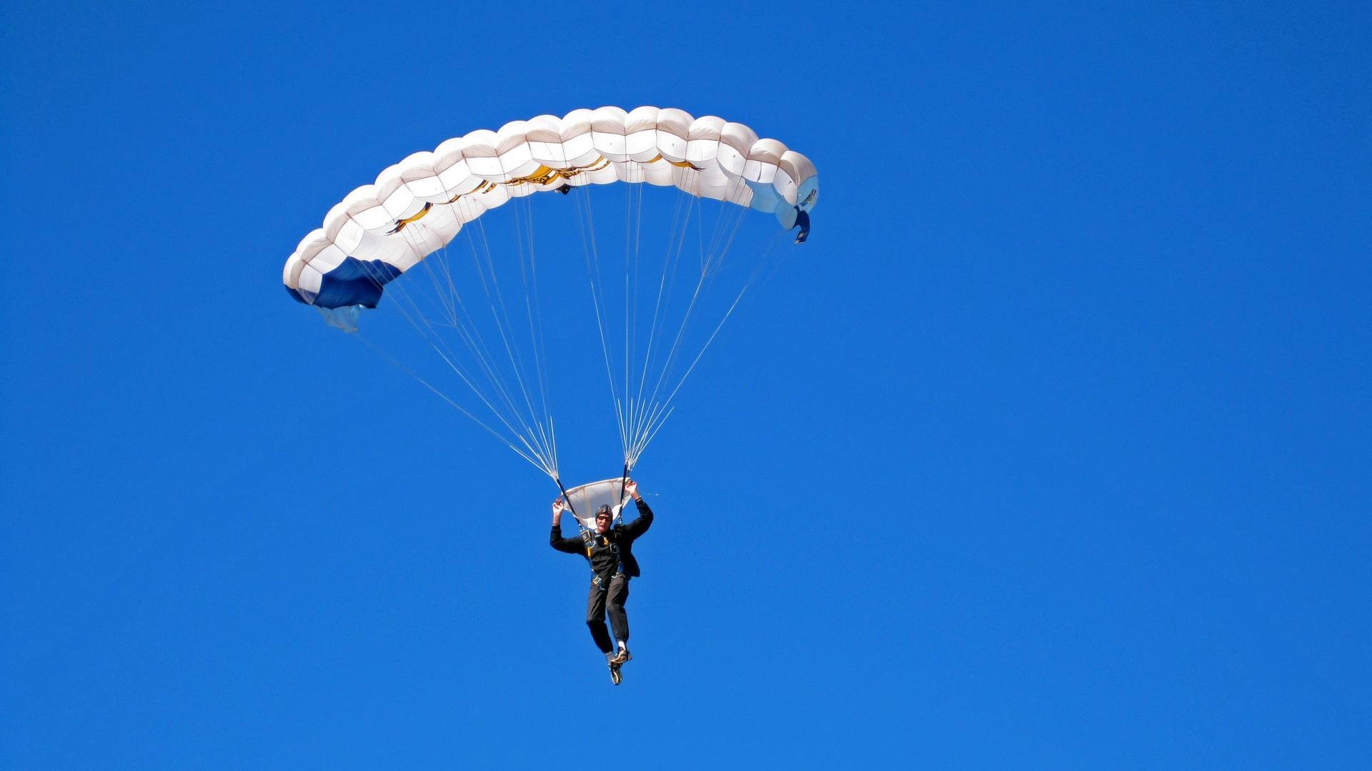 险胜背后的星火，当德国战车遇上中国长城，马龙点燃的不只是赛场