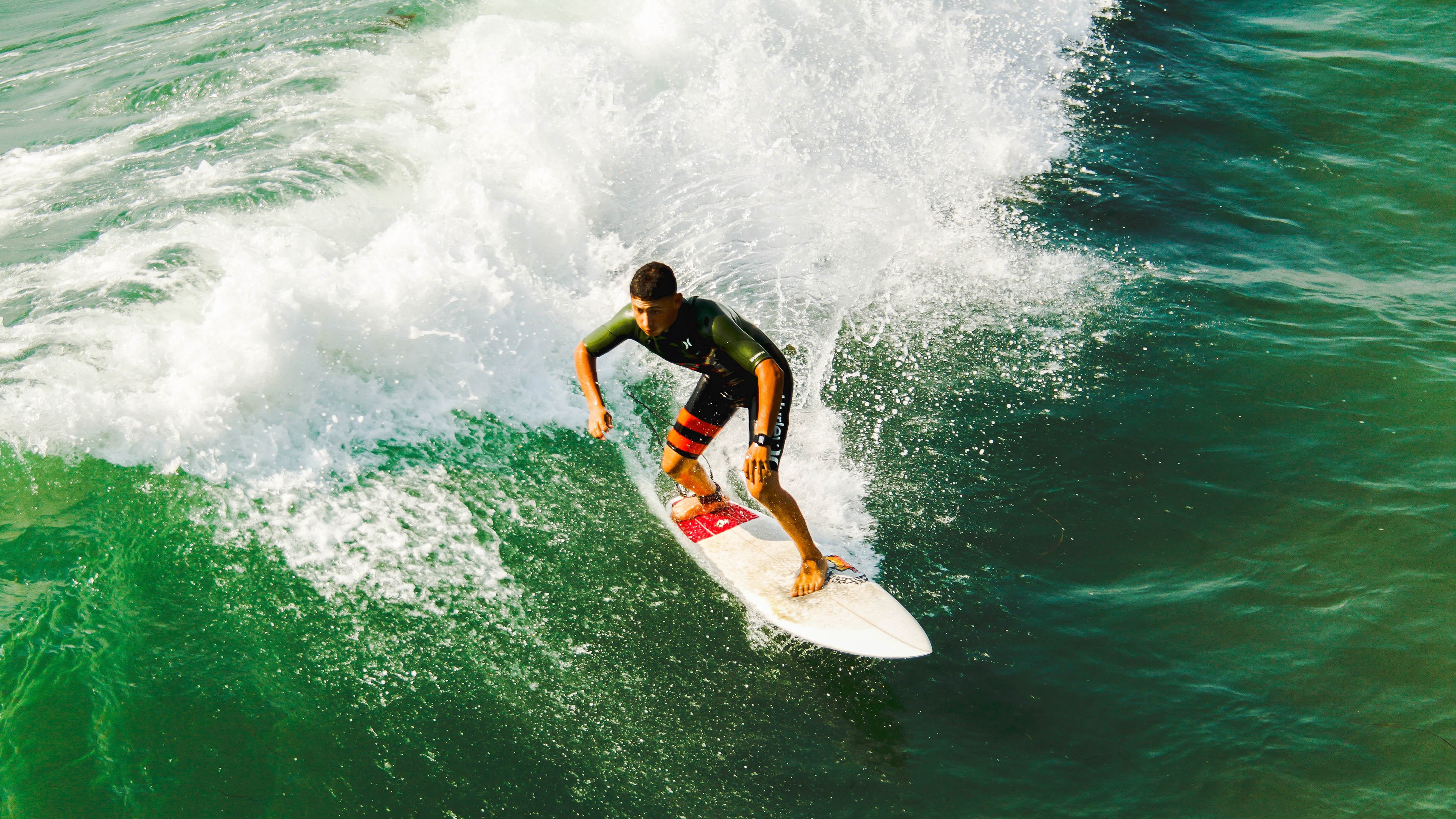 双线告捷，英格兰队完胜韩国队，马龙刷新纪录书写传奇